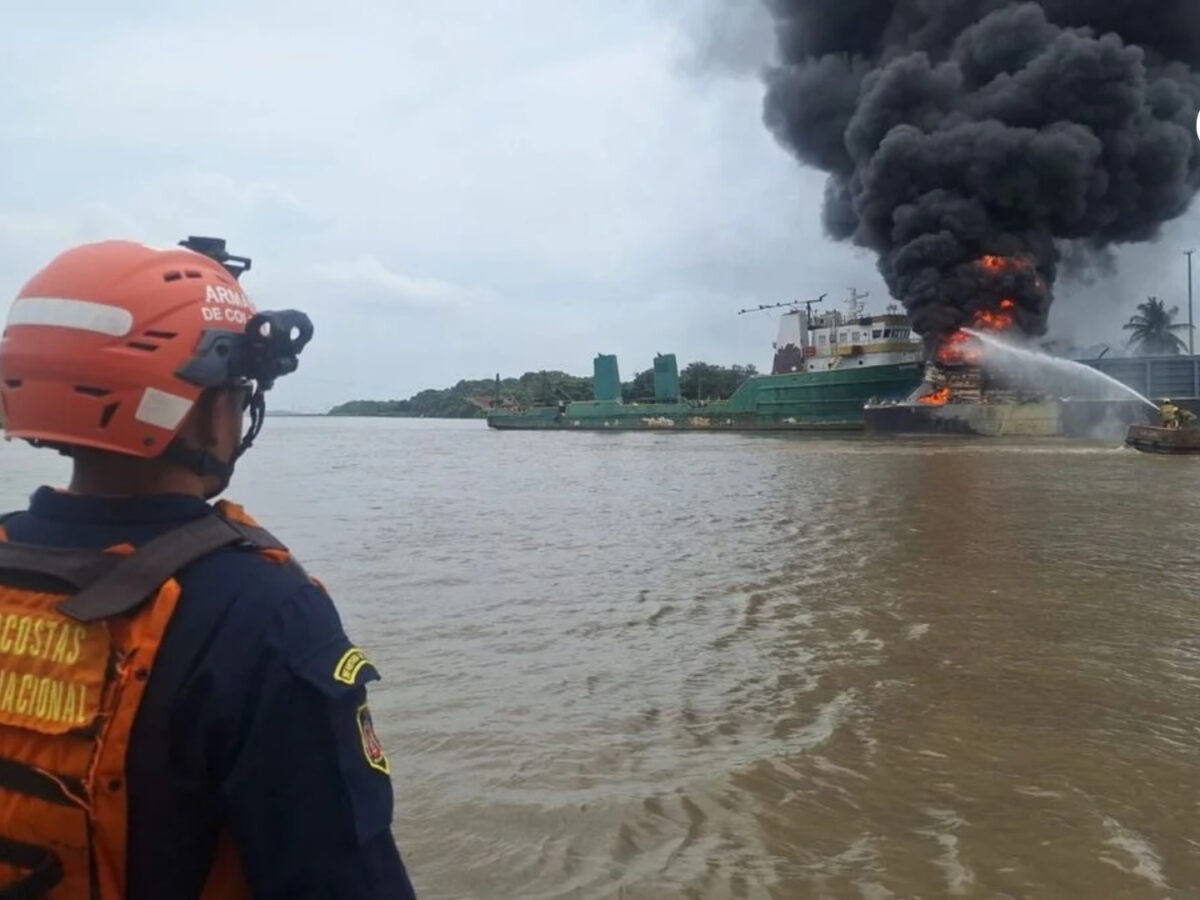 Tragedia naval en el Canal del Dique deja cinco operarios fallecidos y 11 heridos