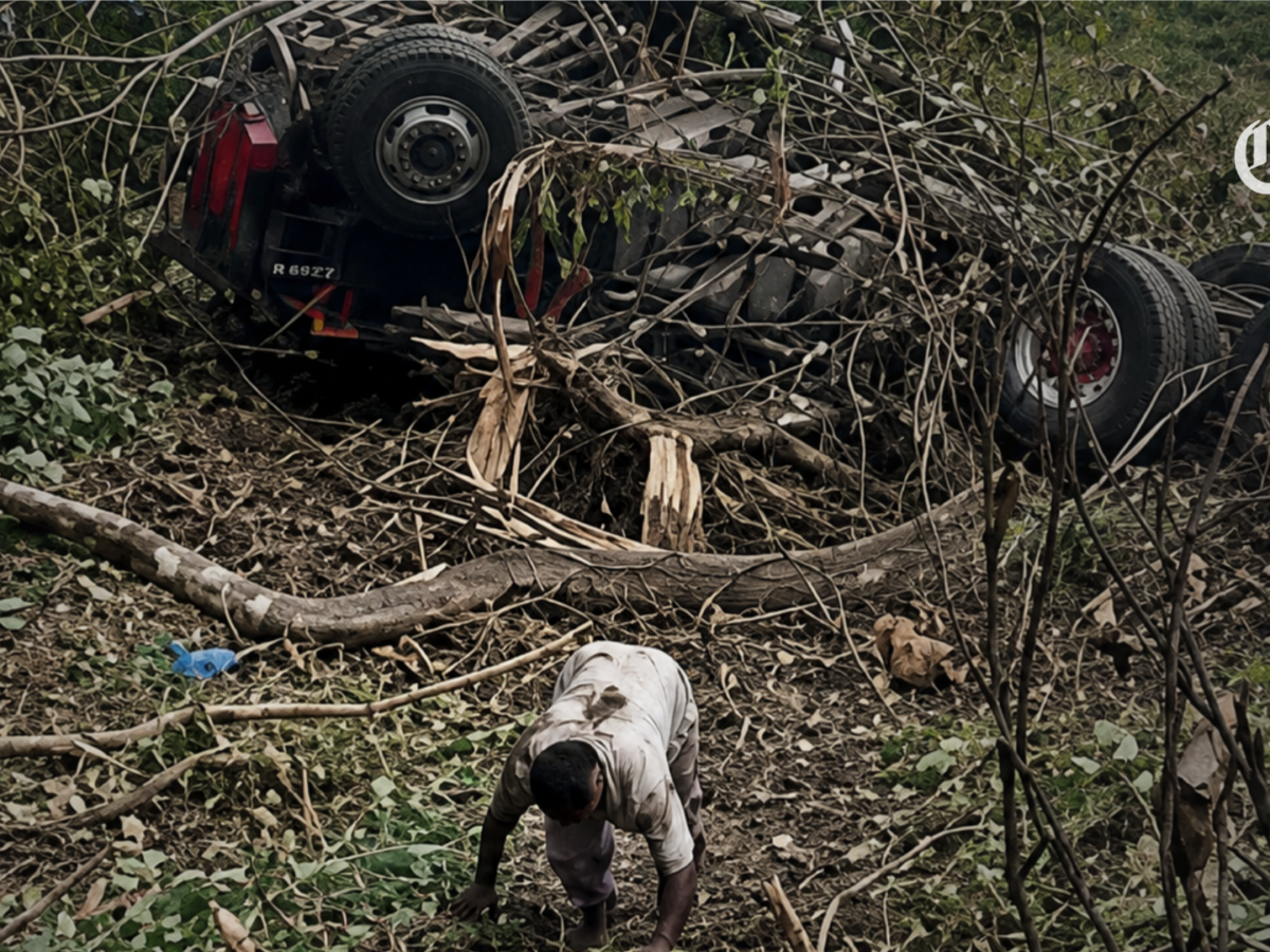 Conductor de tractomula sobrevive tras caer a un abismo en la compleja vía Pasto-Chachagüí