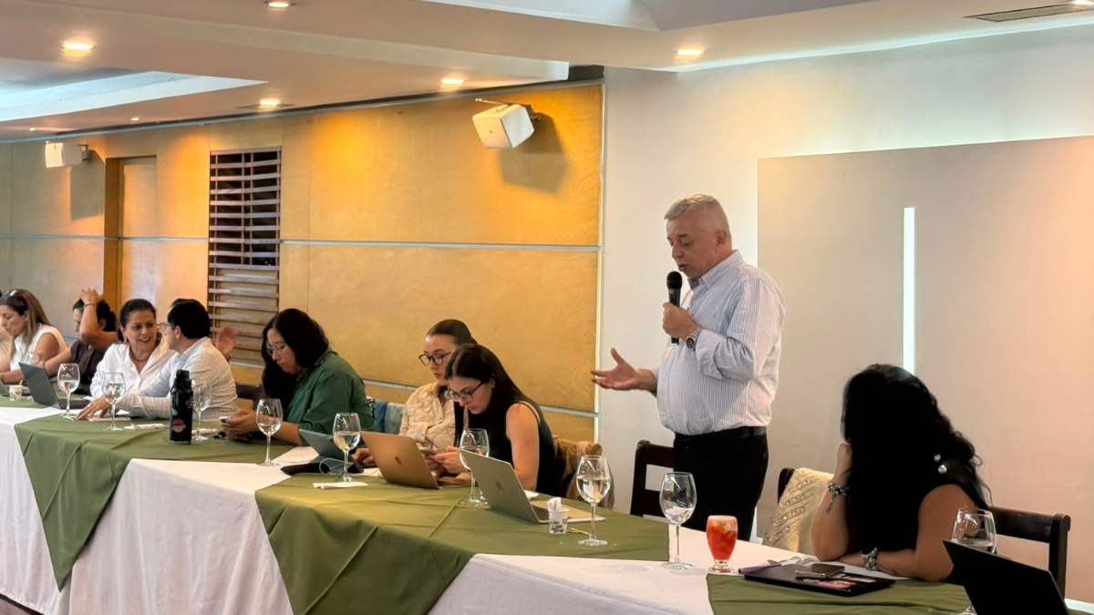 gobernador juan diego patino ochoa lidera la apuesta de risaralda por la integracion logistica del occidente y el impulso del tren del cafe portadas clp web 2026 07 02t103320.977