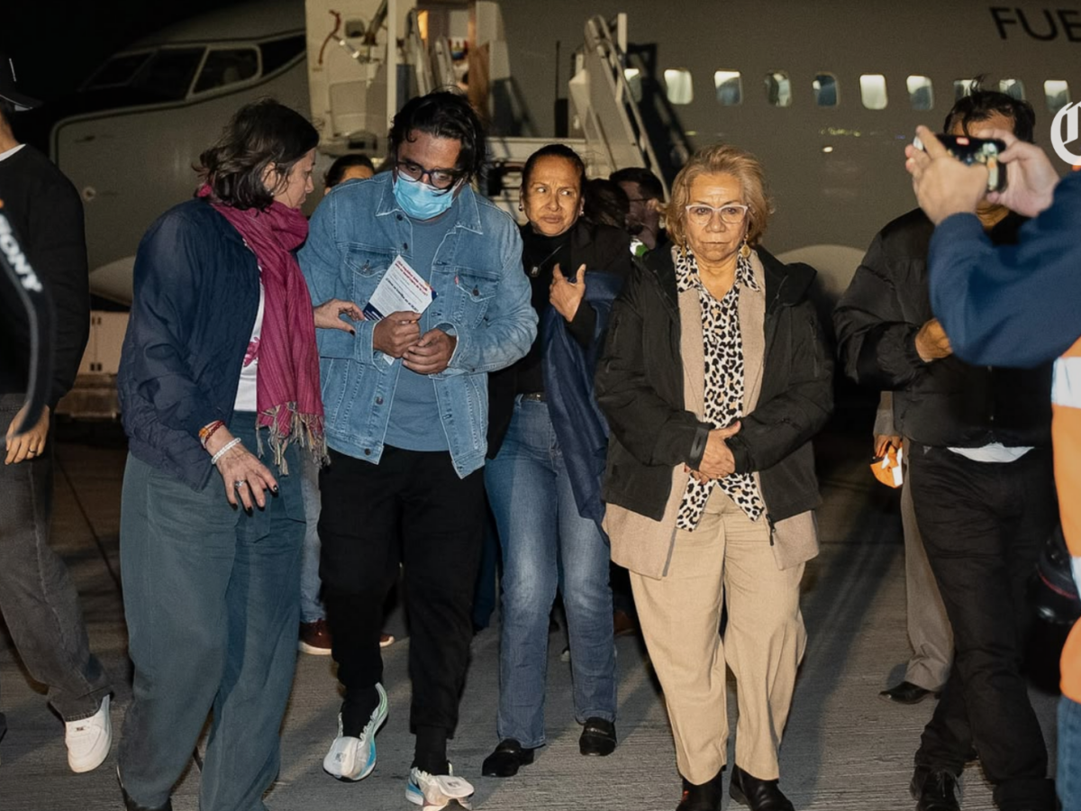 El activista Beto Coral regresa deportado a Colombia tras un mes de detención migratoria en Estados Unidos