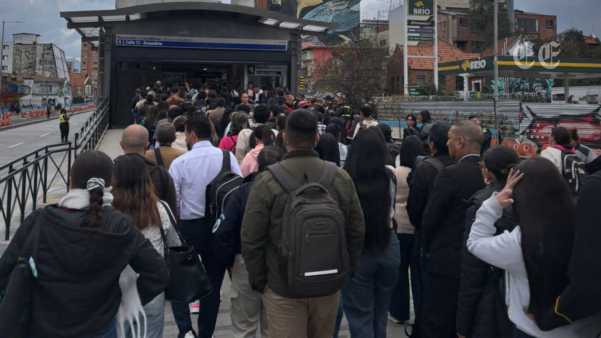 protestas comunitarias en kennedy dejan varados a mas de 70 000 usuarios de transmilenio pagina web