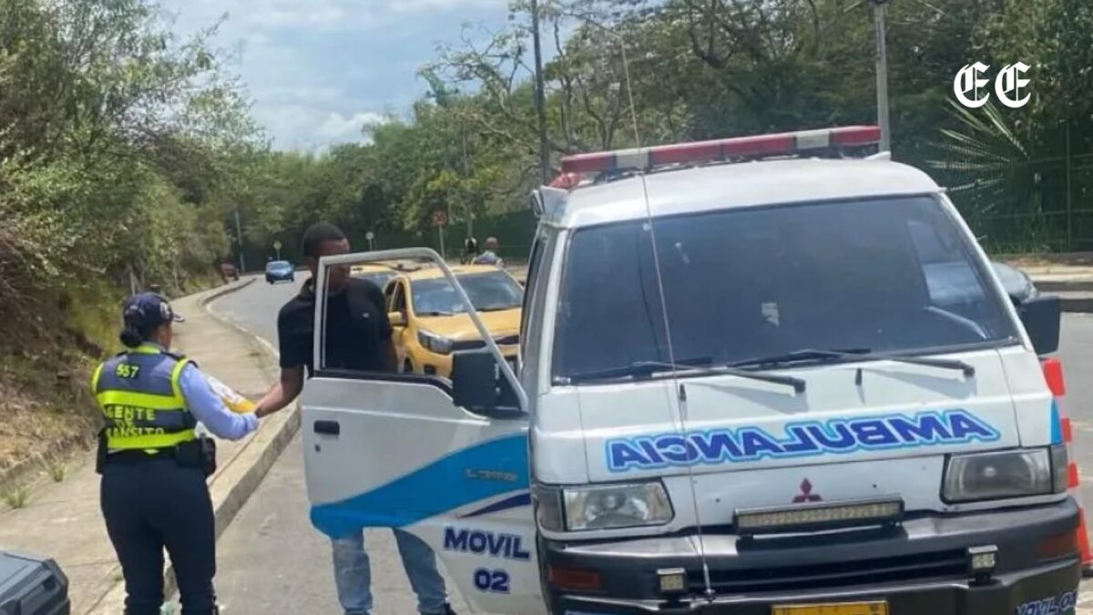 conductor en estado de embriaguez usaba una ambulancia para llevar a su familia al rio pance ambulancia reporte secretaria de movilidad