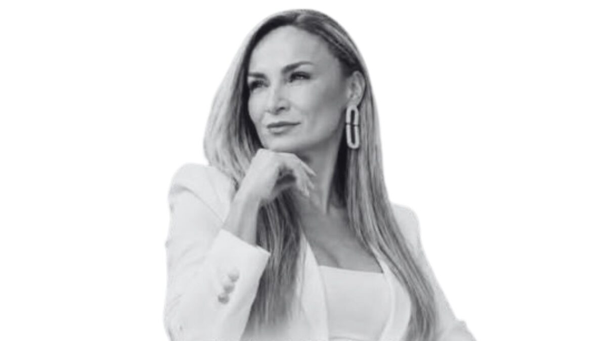 LA LIBERTAD DE PRENSA NO AMPARA LA INJURIA, LA CALUMNIA NI LA DESINFORMACIÓN 1 la libertad de prensa no ampara la injuria la calumnia ni la desinformacion paola hurtado