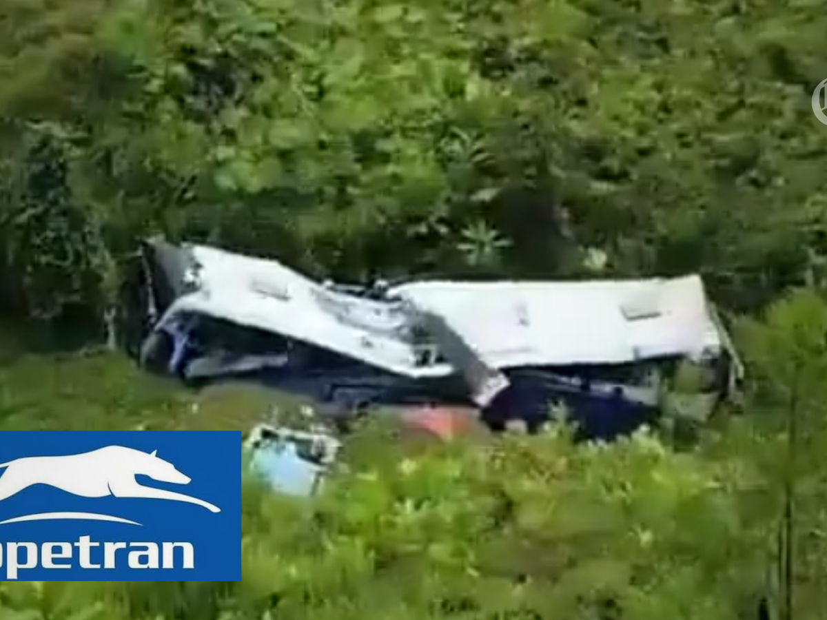Un grave accidente de bus de Copetran deja al menos 20 afectados vía Santa Marta, Medellín