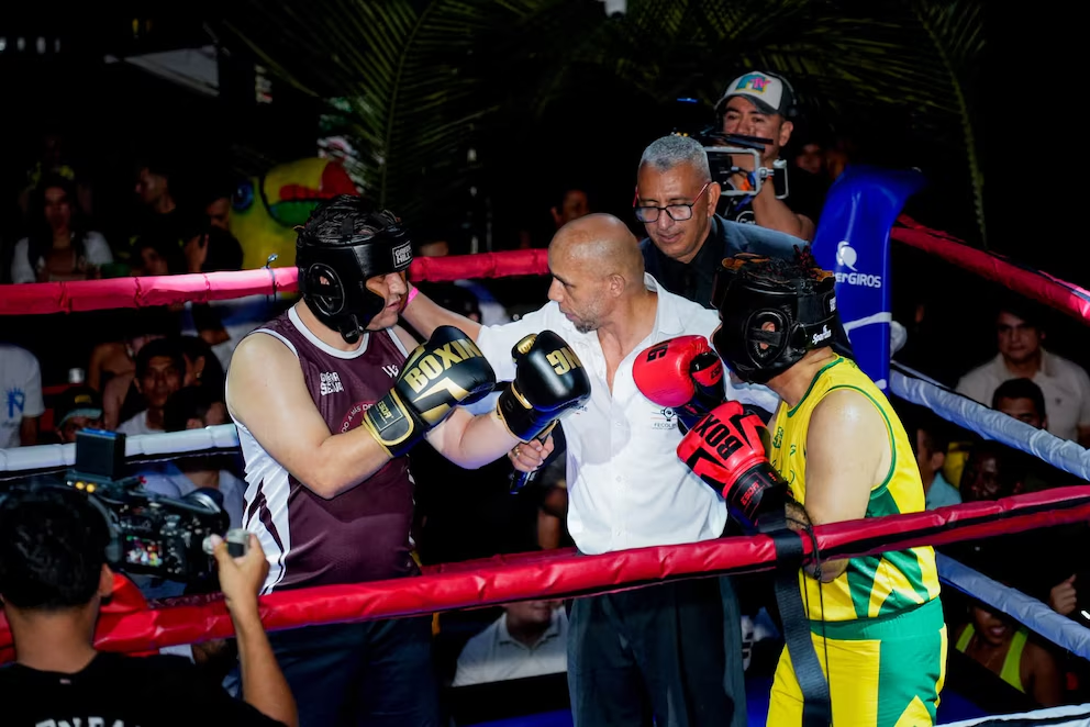 un inedito combate de boxeo entre el gobernador de caqueta y el alcalde de florencia impulsa el deporte regional image 1