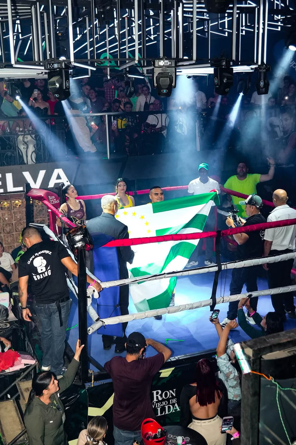 un inedito combate de boxeo entre el gobernador de caqueta y el alcalde de florencia impulsa el deporte regional image