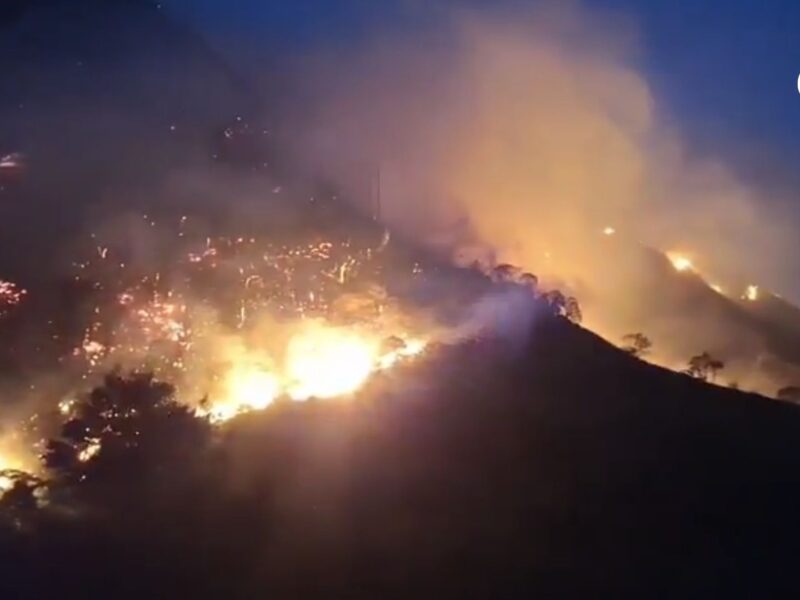 voraz incendio forestal en abrego consumio mas de 3 000 hectareas y amenaza con llegar al casco urbano incendio forestal video redes sociales