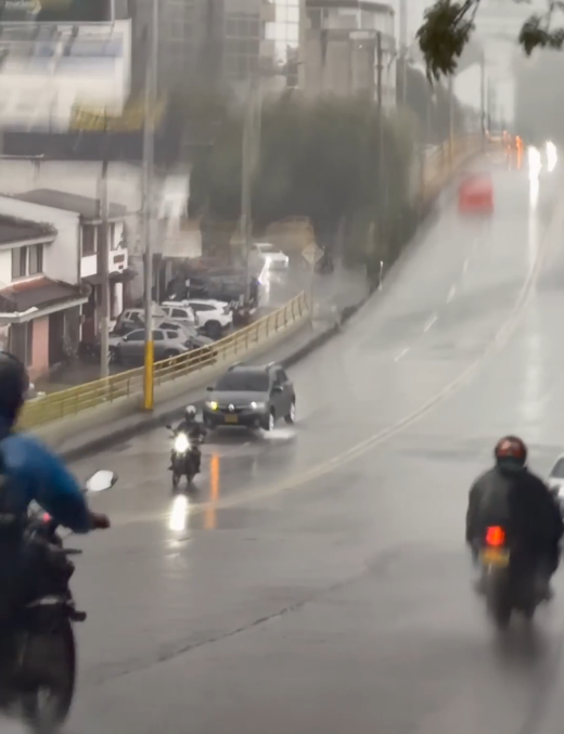 lluvias en dosquebradas y pereira dejan emergencias inundaciones y alerta roja por deslizamientos image